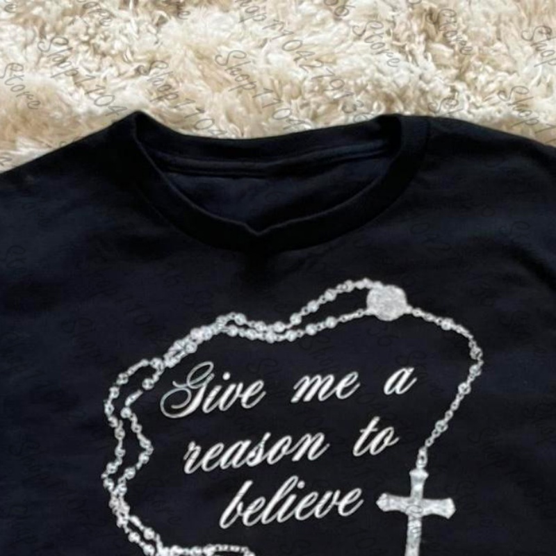 Ropa de Mujer de los Años 2000 - Y2K Graphic Baby Tee Crop reseña y precio